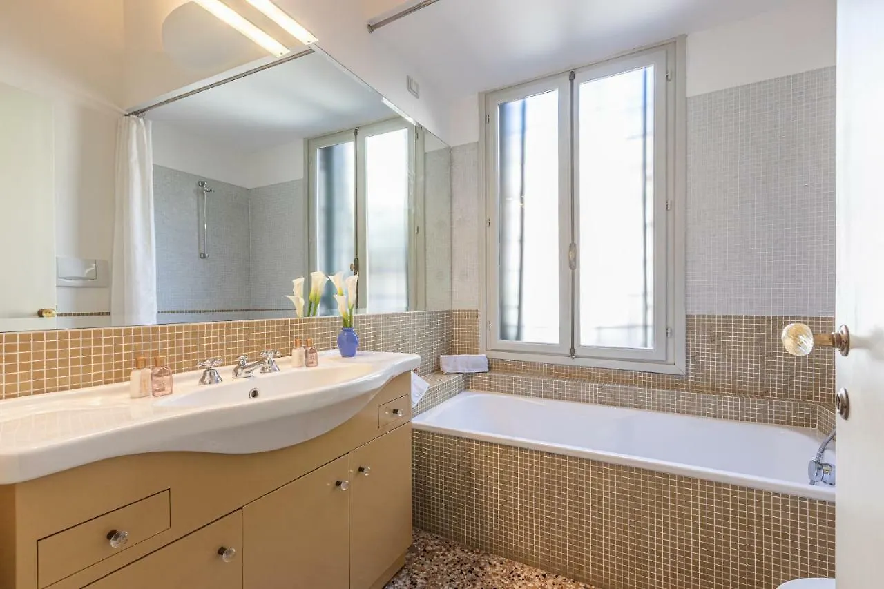 Apartment Ca' Romantica Terrace Venice Italy