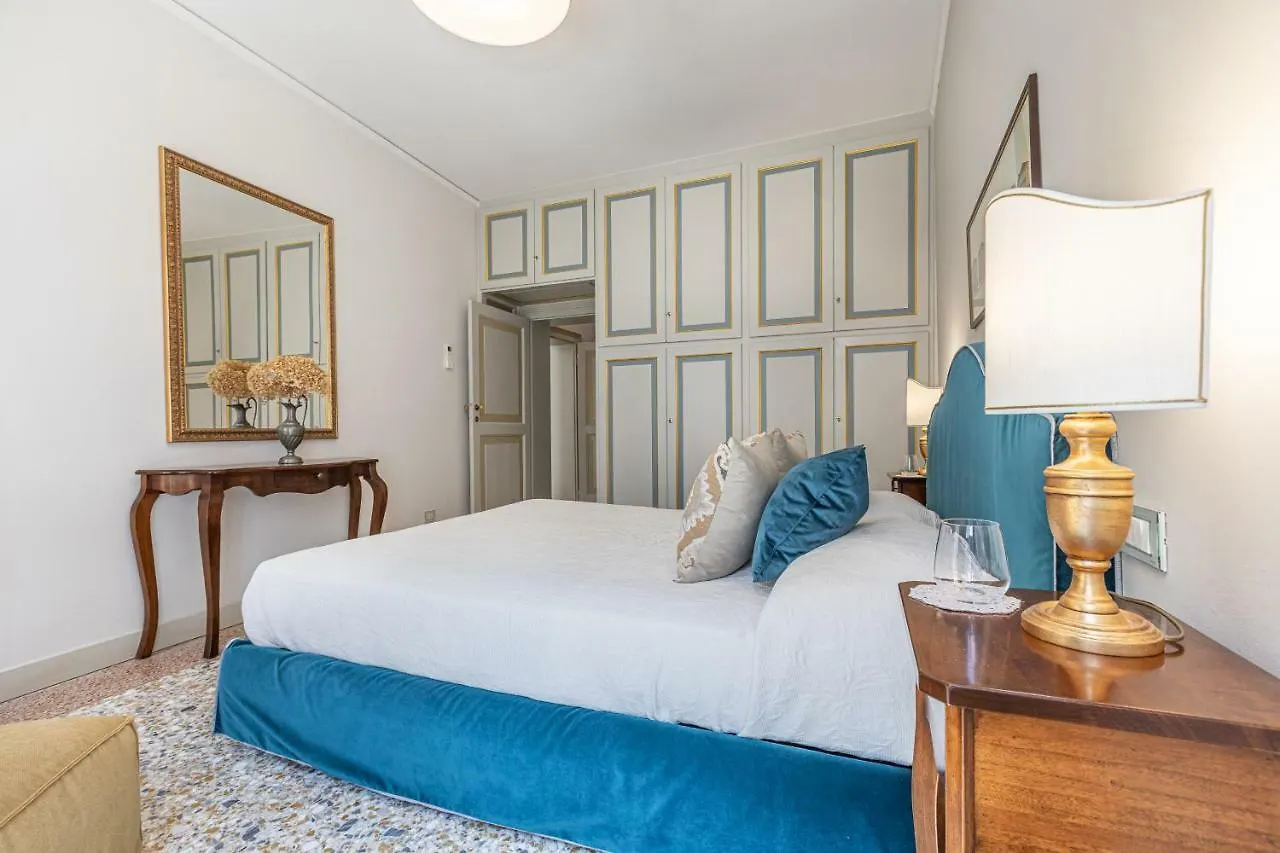 Ca' Romantica Terrace Venice Apartment