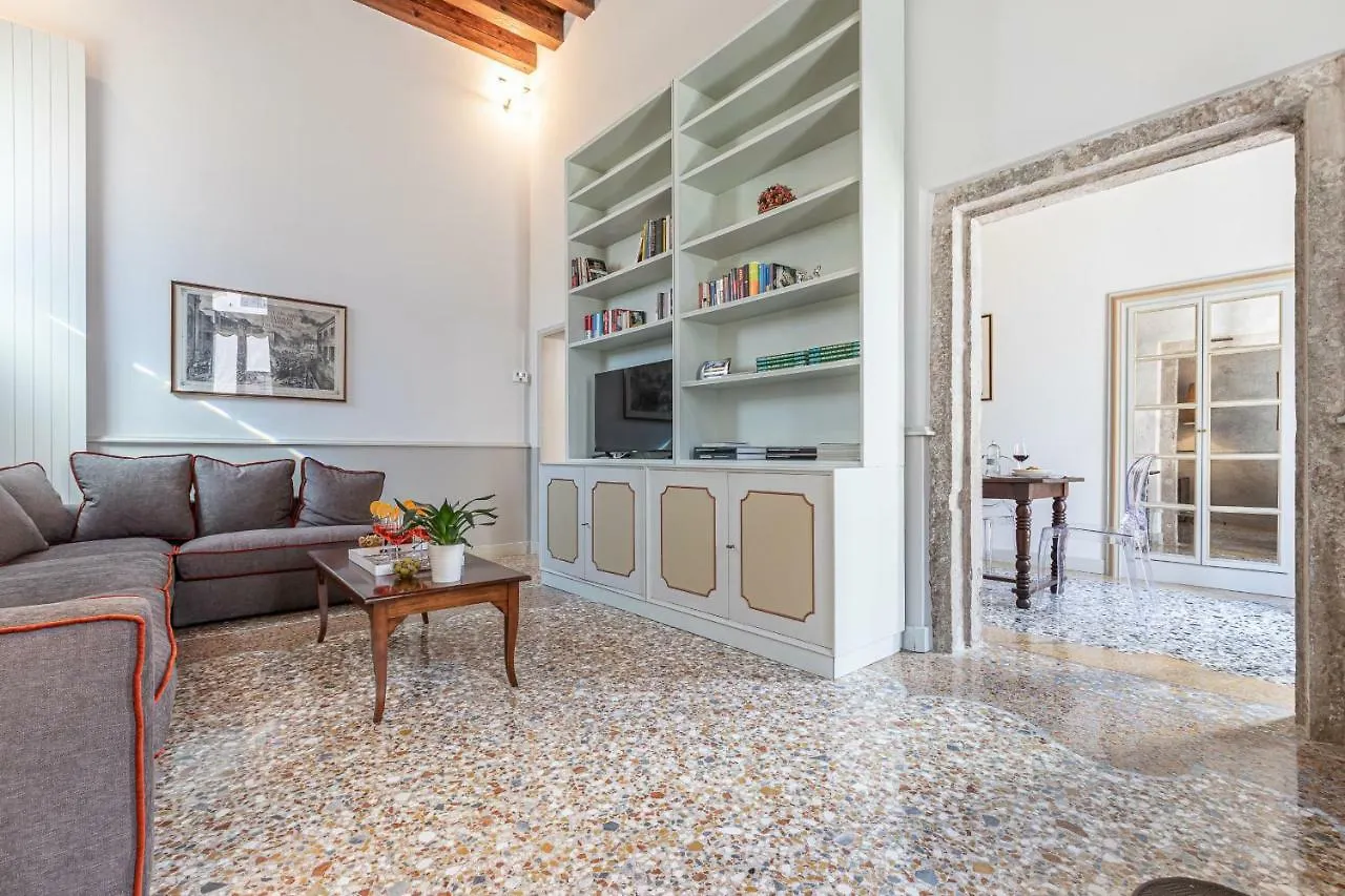 Apartment Ca' Romantica Terrace Venice